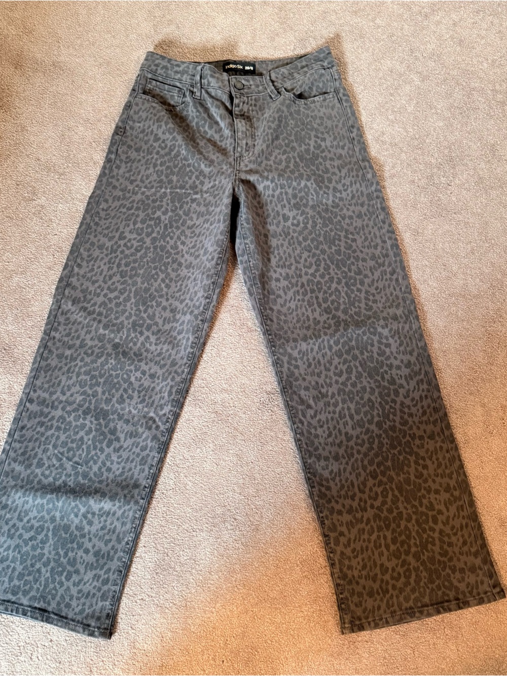 Indigo Women's Gray Leopard Print Straight Leg Jeans, Size 8/29” inseam